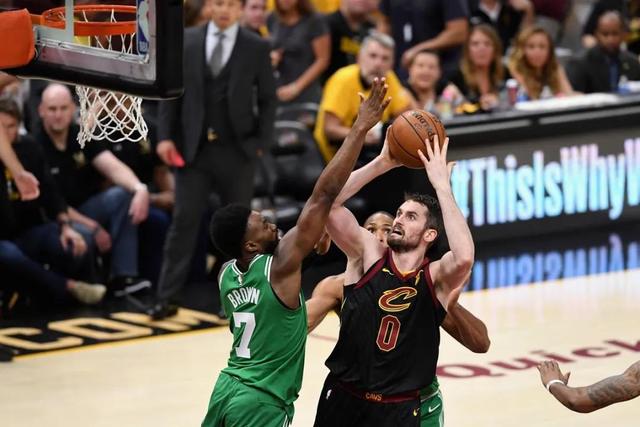 周琦11分首钢不敌广厦 王哲林18+15上海胜北控